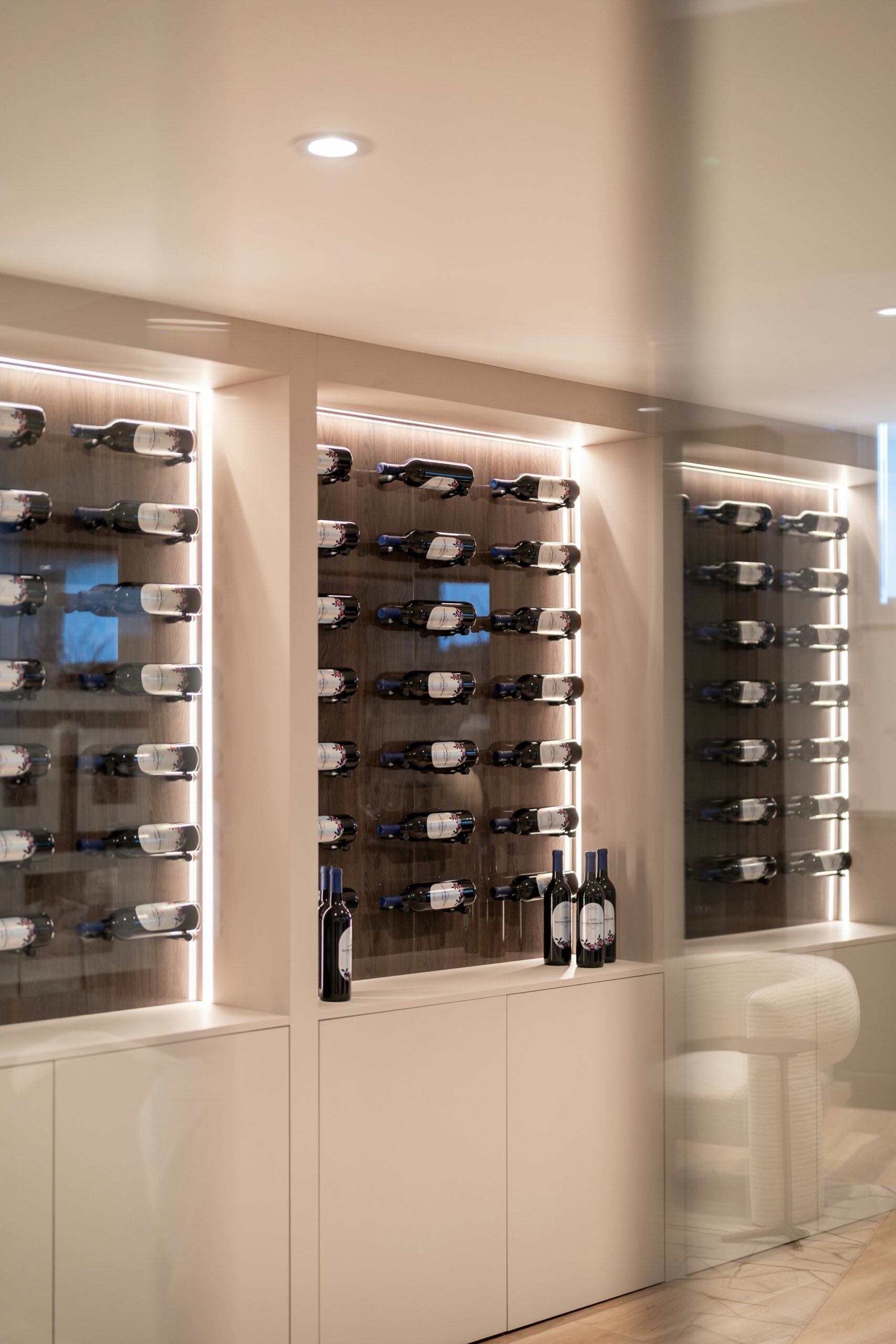 Illuminated bespoke wine display system