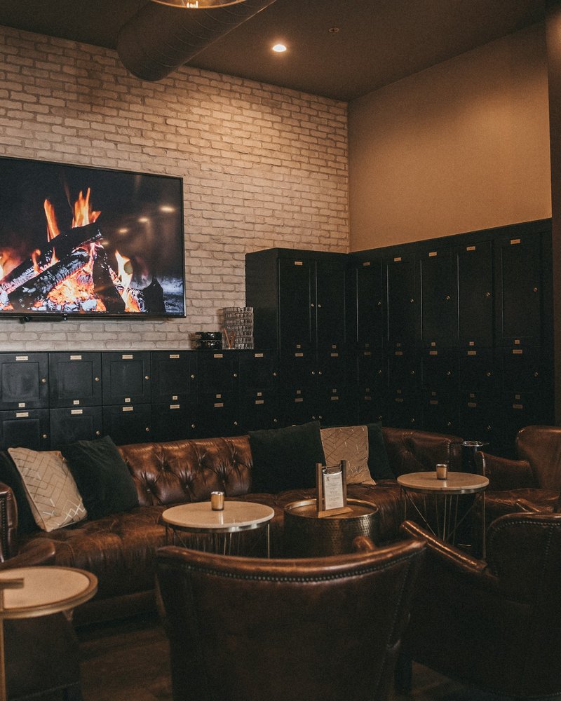 Cigar System trong một không gian kiến trúc tinh tế.
